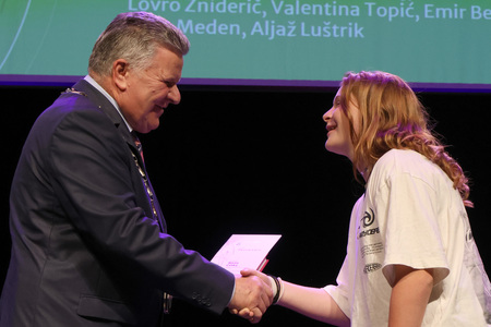 ZLATE PETICE 43 FOTO LJUBO VUKELIČ